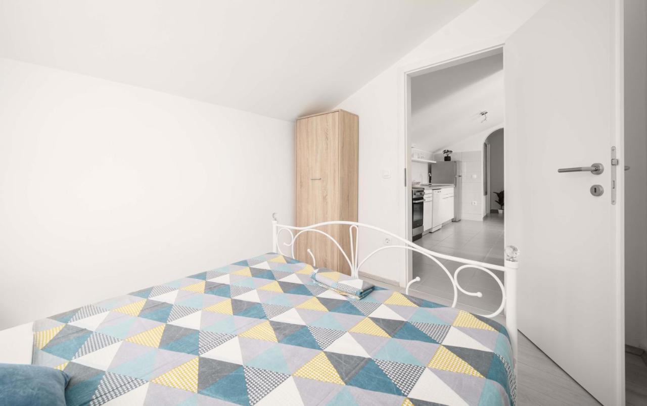 Vila Ms2 Apartment ตรีบูนย์ ภายนอก รูปภาพ
