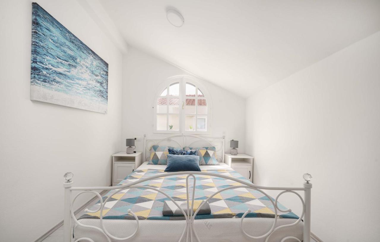 Vila Ms2 Apartment ตรีบูนย์ ภายนอก รูปภาพ